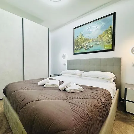 Gloria Luxury Apartment *